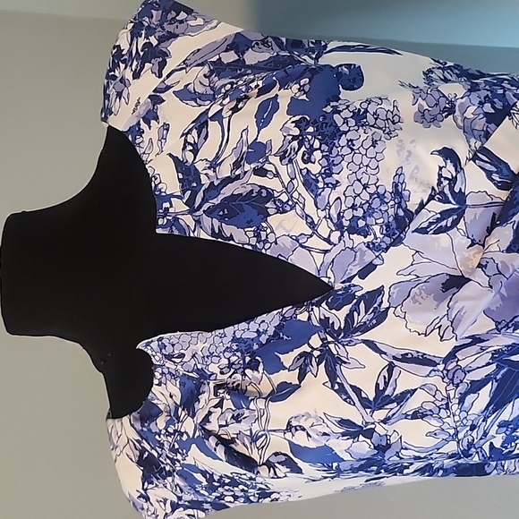 Adrianna Papell - Picture 4 of 12